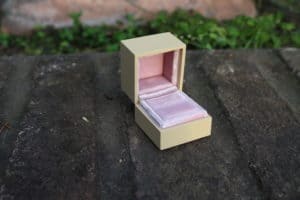 ring-box-velvet pink
